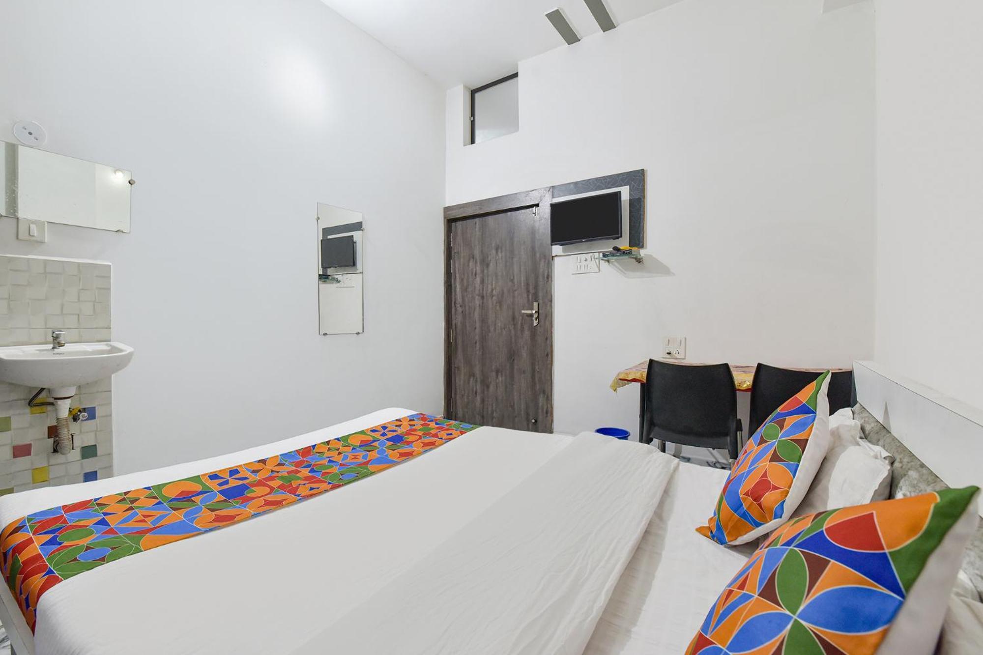 Fabexpress Soni Palace Ujjain Buitenkant foto