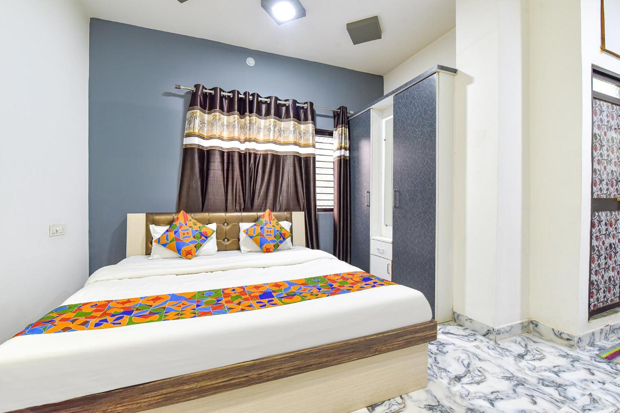 Fabexpress Soni Palace Ujjain Buitenkant foto