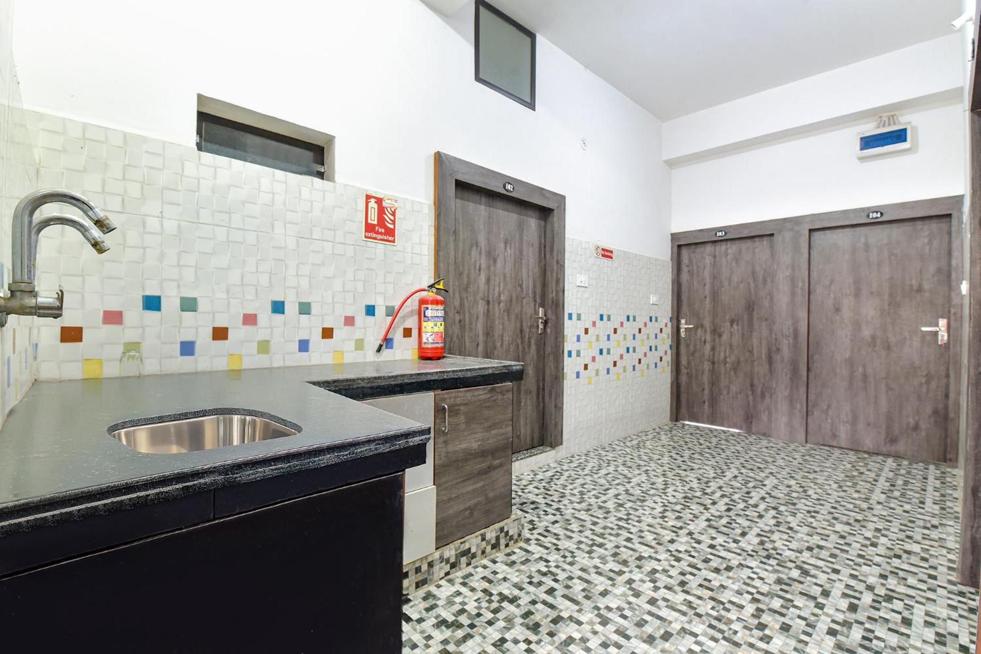 Fabexpress Soni Palace Ujjain Buitenkant foto